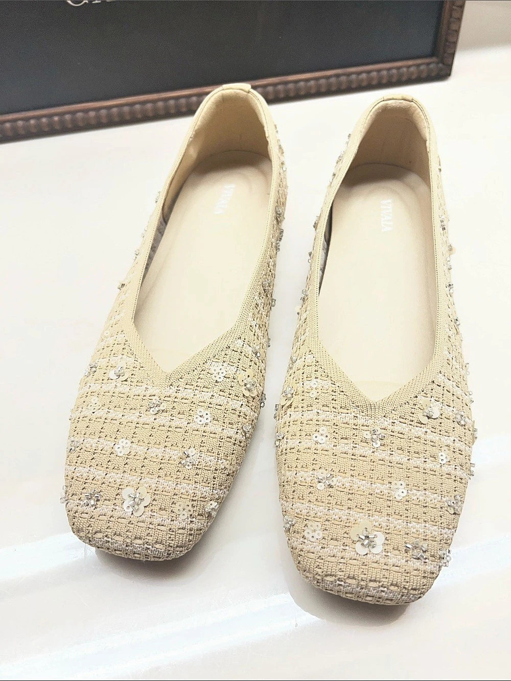 VIVAIA Embellished Striped Flats Beige & White US 7